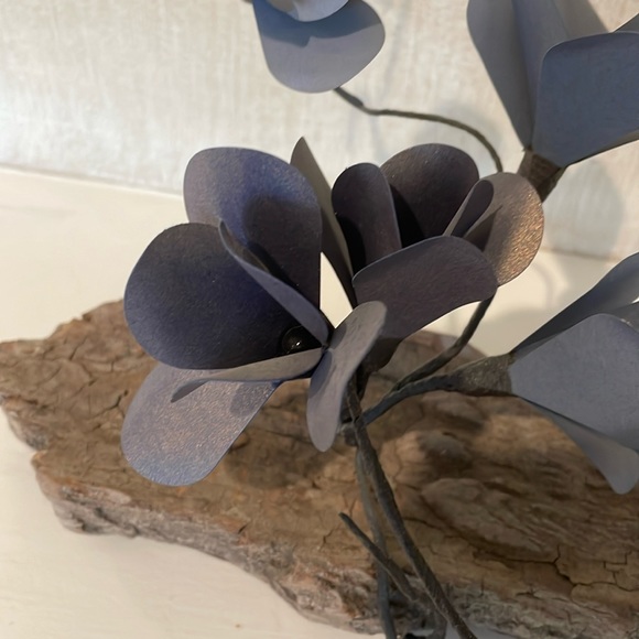 Decorative Piece with distressed wood and paper flowers. - Picture 5 of 9